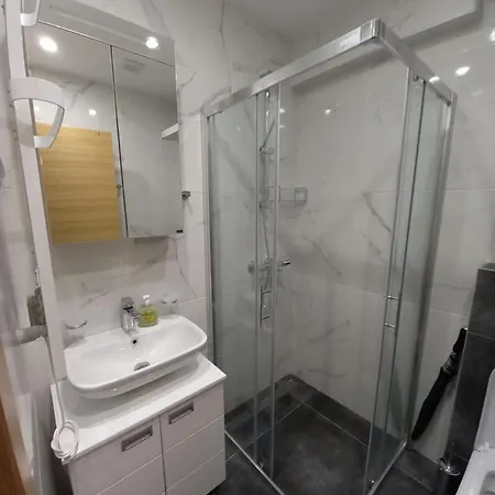 17 Apartment
